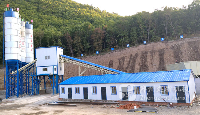 云南客戶使用建新機(jī)械120混凝土攪拌站設(shè)備6年仍然運(yùn)行穩(wěn)定